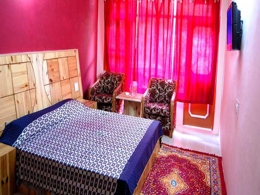 Himanshu Resorts Manāli Habitación foto